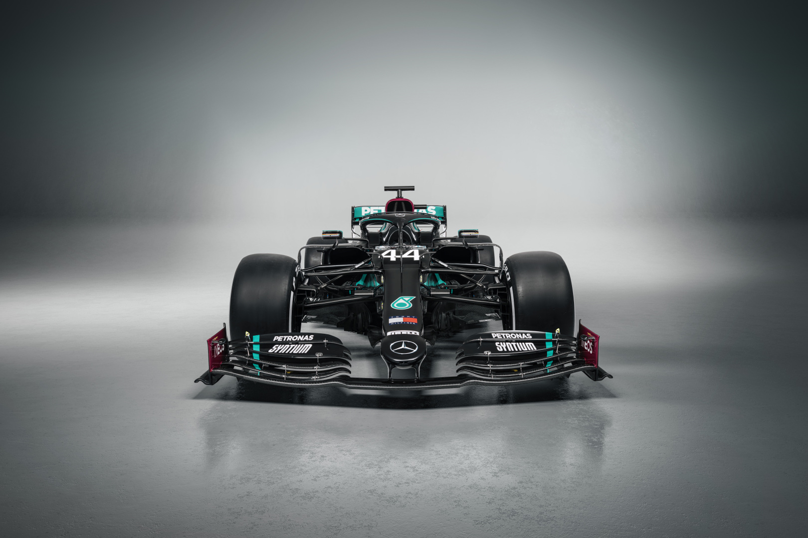 Mercedes AMG Petronas v11