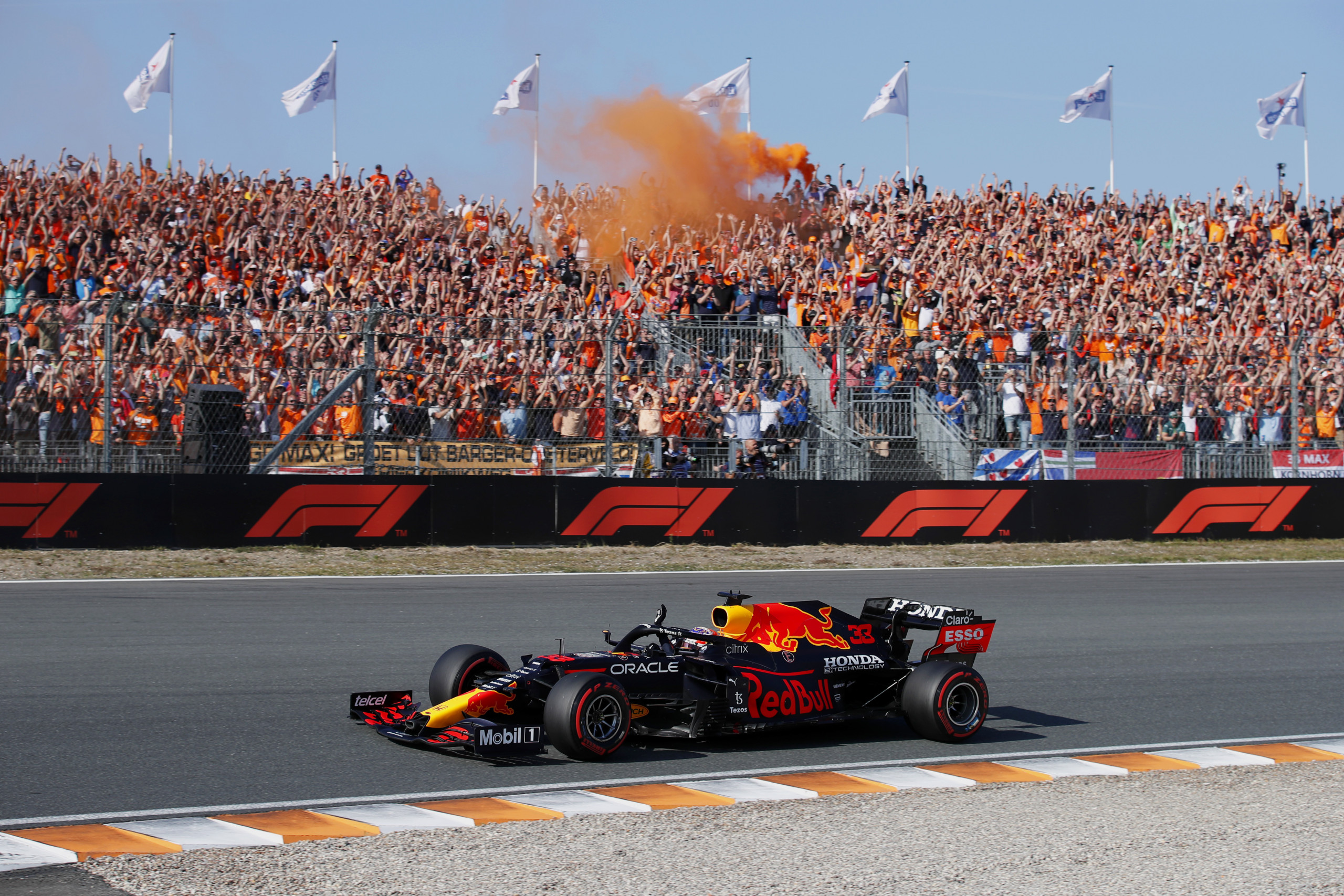 Нидерланды 2021. F1 Max Verstappen Netherlands. F1 Zandvoort 2022. Фернандо Алонсо 2022. Ф1 Ферстаппен Нидерланды.